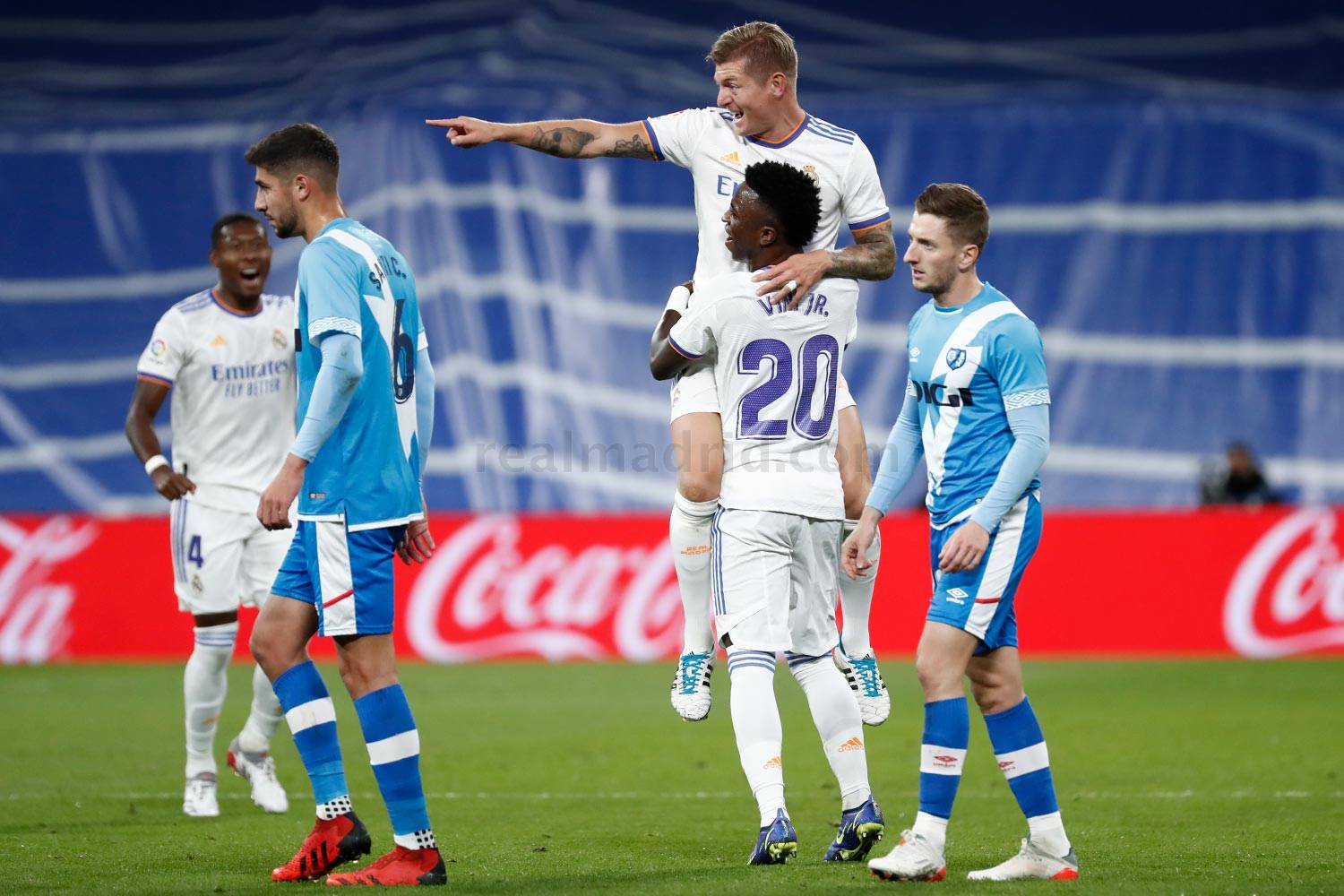 Kroos és Vini
