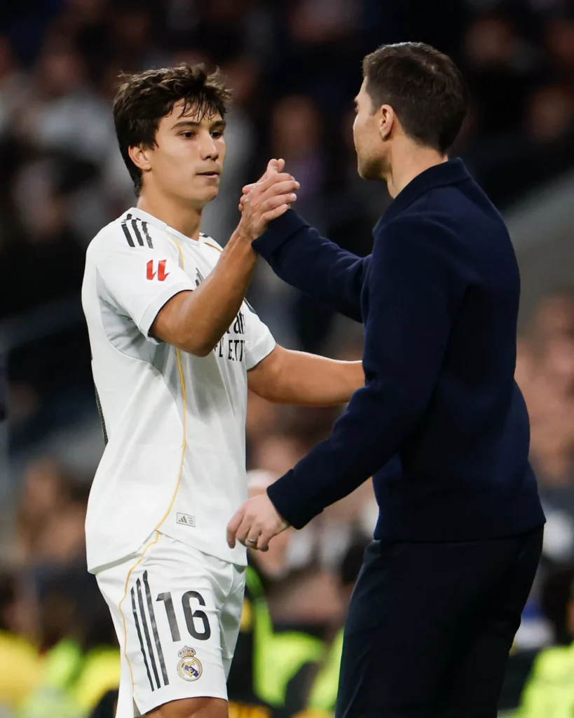 Gonzalo Garcia és Xabi Alonso (forrás: realmadrid.com)