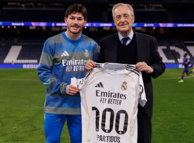 Fran García és Florentino Pérez (kép: realmadrid.com)