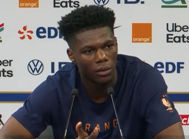 Aurélien Tchouaméni a francia válogatott sajtótájékoztatóján (forrás: as.com)