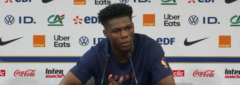 Aurélien Tchouaméni a francia válogatott sajtótájékoztatóján (forrás: as.com)
