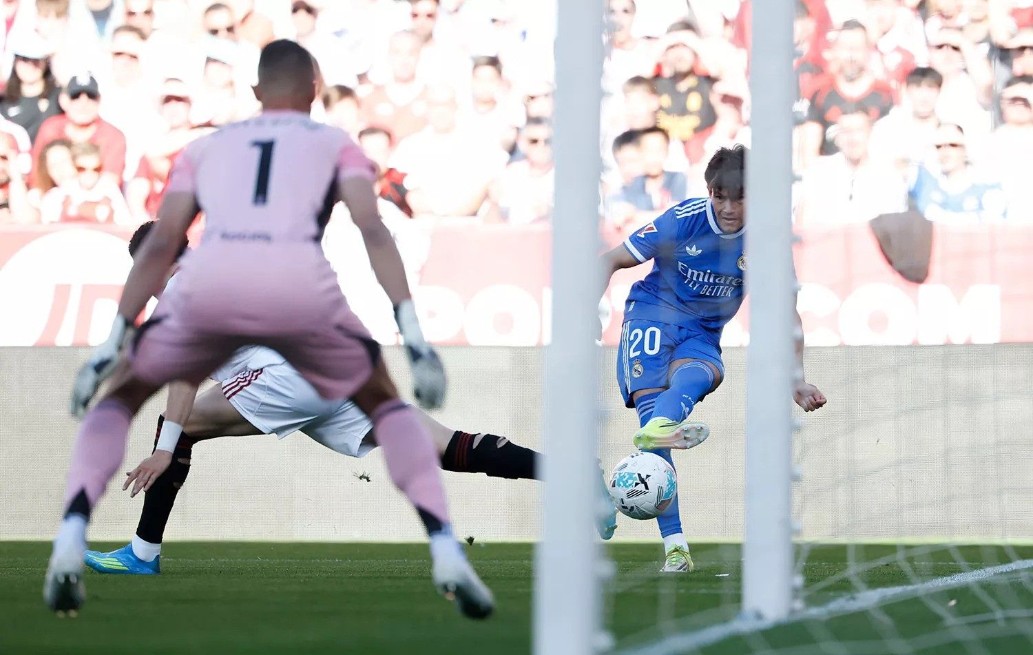 Fran García támadásban a Sevilla ellen (forrás: realmadrid.com)
