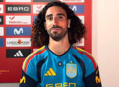 Marc Cucurella az AS-nek adott interjúja közben (forrás: www.youtube.com/@diarioas)