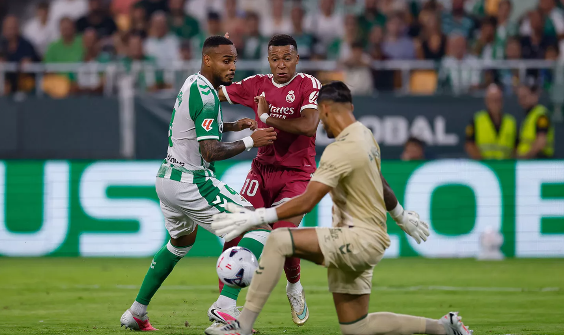 Kylian Mbappé a La Cartujában (realmadrid.com)