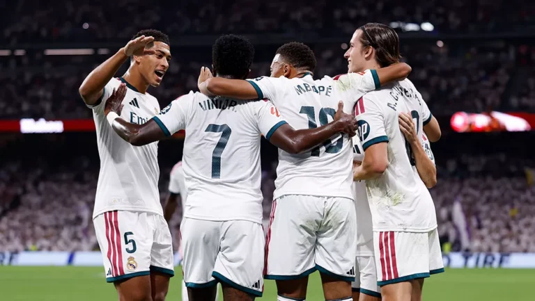 Bellingham, Vini Jr., Mbappé, Carreras (forrás: realmadrid.com)