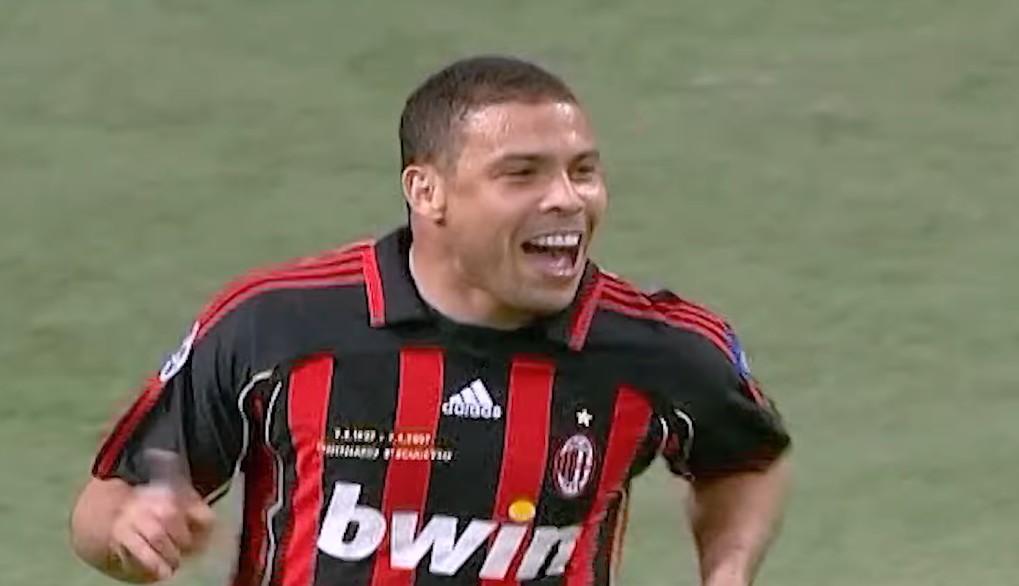 Ronaldo az AC Milanban (forrás: youtube screenshot)