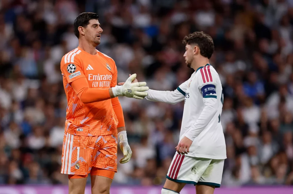 Thibaut Courtois és Fede Valverde (forrás: realmadrid.com)
