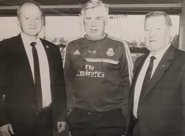 Tóth Zele József Carlo Ancelotti mellett (forrás: Tóth-Zele József engedélyével)